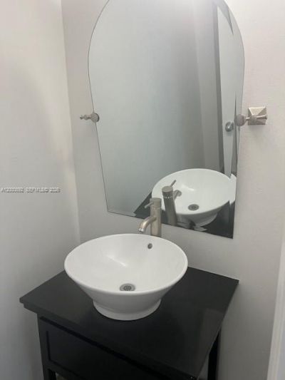 9800 W Bay Harbor Dr, Unit 308, Bay Harbor Islands, FL 33154 Photo