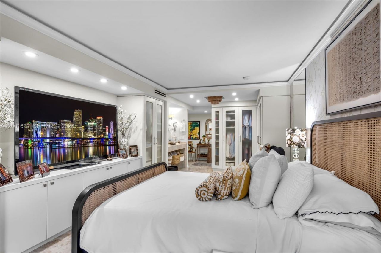 55 Ocean Lane Dr, Unit 1028, Key Biscayne, FL 33149 Photo