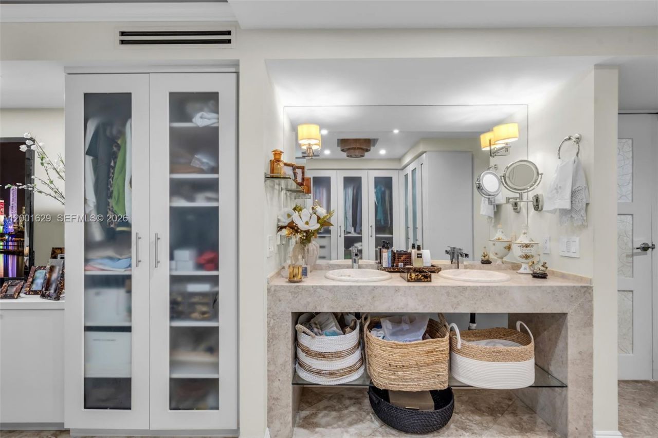 55 Ocean Lane Dr, Unit 1028, Key Biscayne, FL 33149 Photo