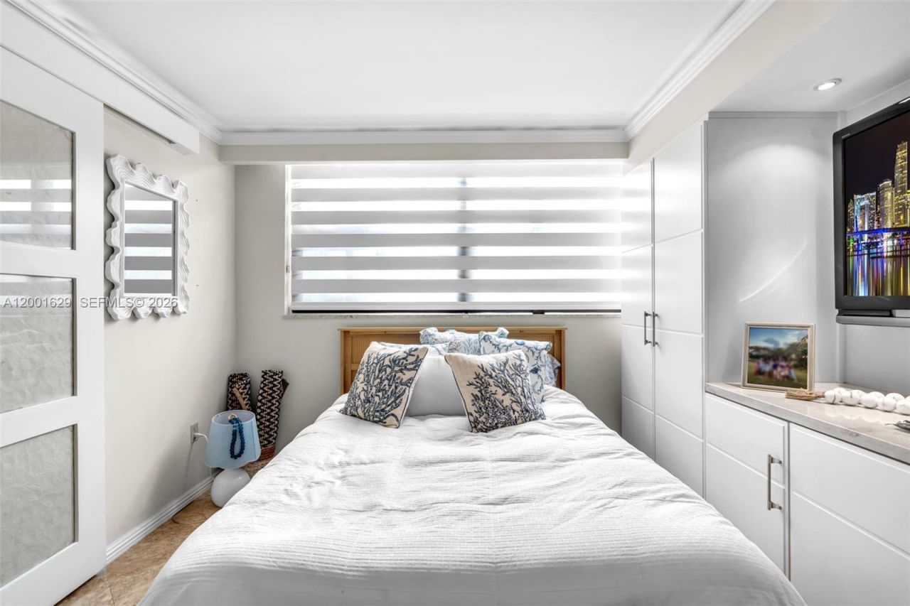 55 Ocean Lane Dr, Unit 1028, Key Biscayne, FL 33149 Photo