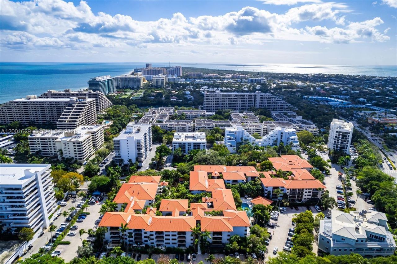 55 Ocean Lane Dr, Unit 1028, Key Biscayne, FL 33149 Photo