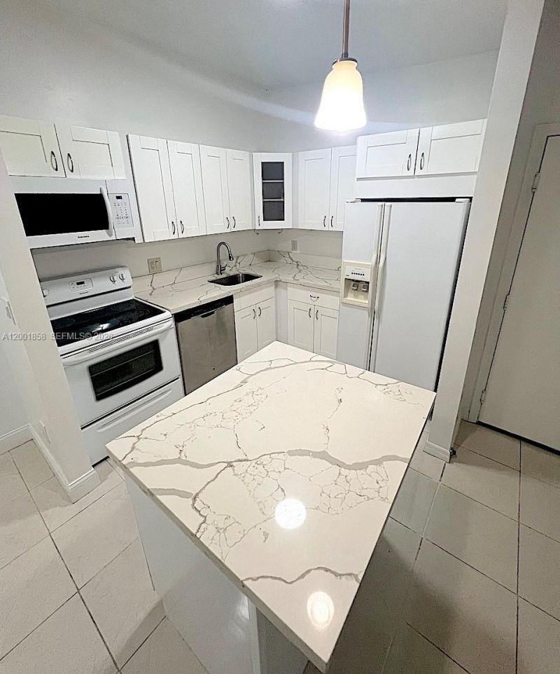 9743 W Mcnab Rd, Unit 209, Tamarac, FL 33321 Photo