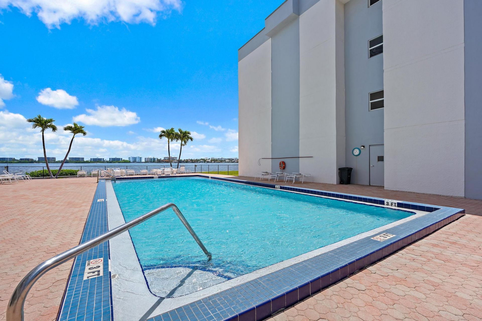 1516 S Lakeside Drive, Unit 106, Lake Worth Beach, FL 33460 Photo
