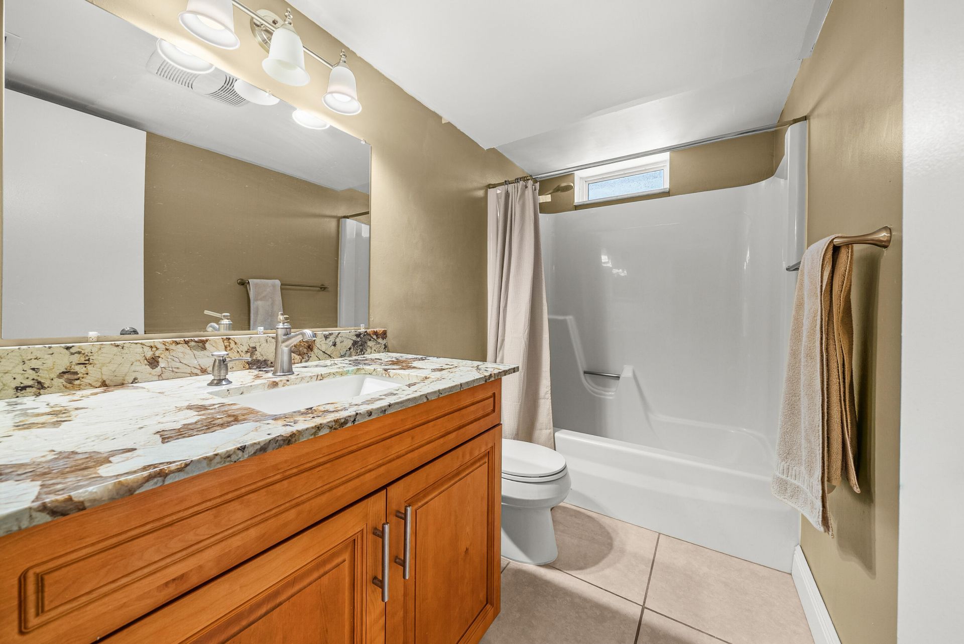 2615 NE 1st Court, Unit 203, Boynton Beach, FL 33435 Photo