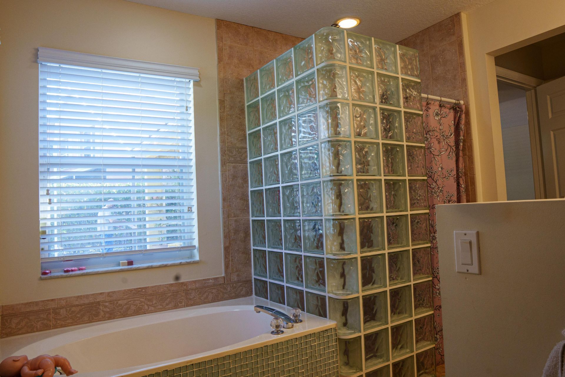 8058 Via Hacienda, Riviera Beach, FL 33418 Photo