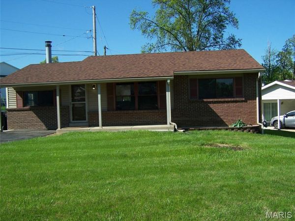 11200 Fawnway Drive , Unincorporated, MO 63126