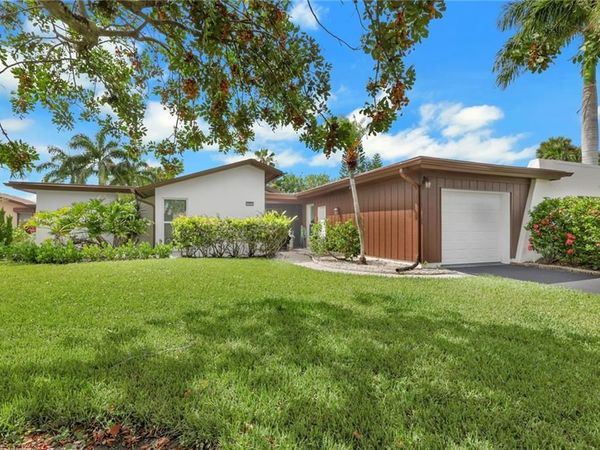 3980 Estero Bay LN, Unit F23, NAPLES, FL 34112