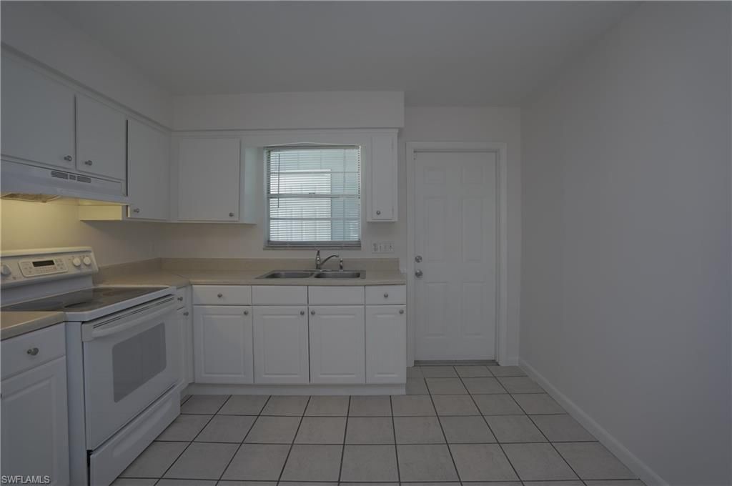 1193 S Alhambra Cir, Naples, FL 34103 Photo