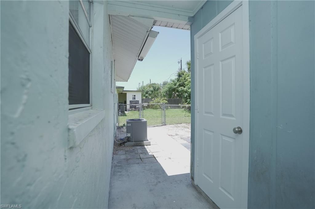 1193 S Alhambra Cir, Naples, FL 34103 Photo