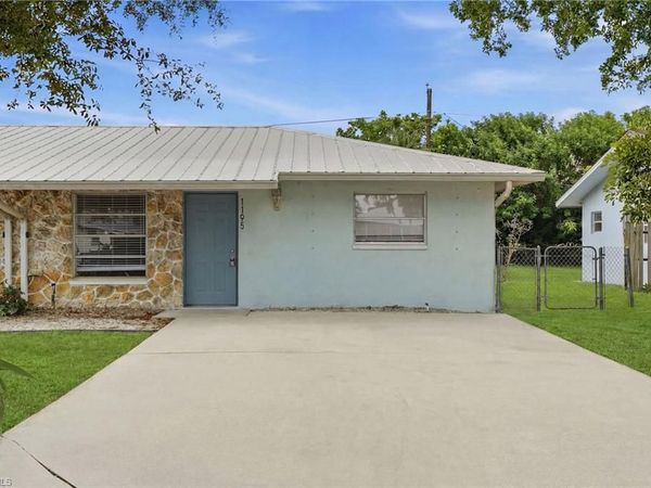 1195 S Alhambra CIR, NAPLES, FL 34103