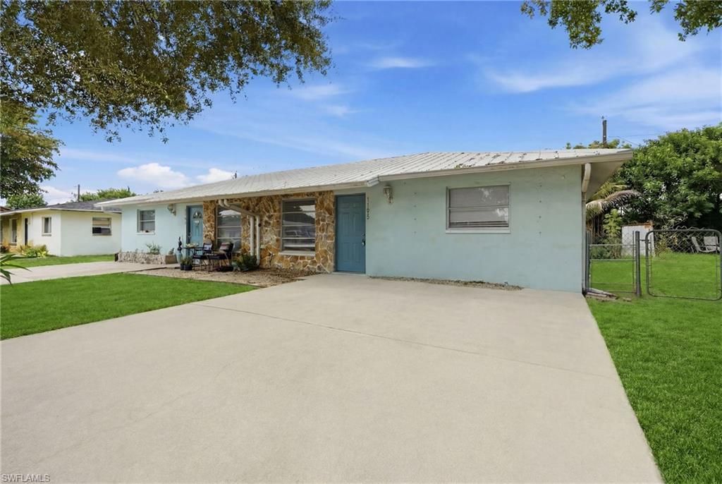 1195 S Alhambra Cir, Naples, FL 34103 Photo