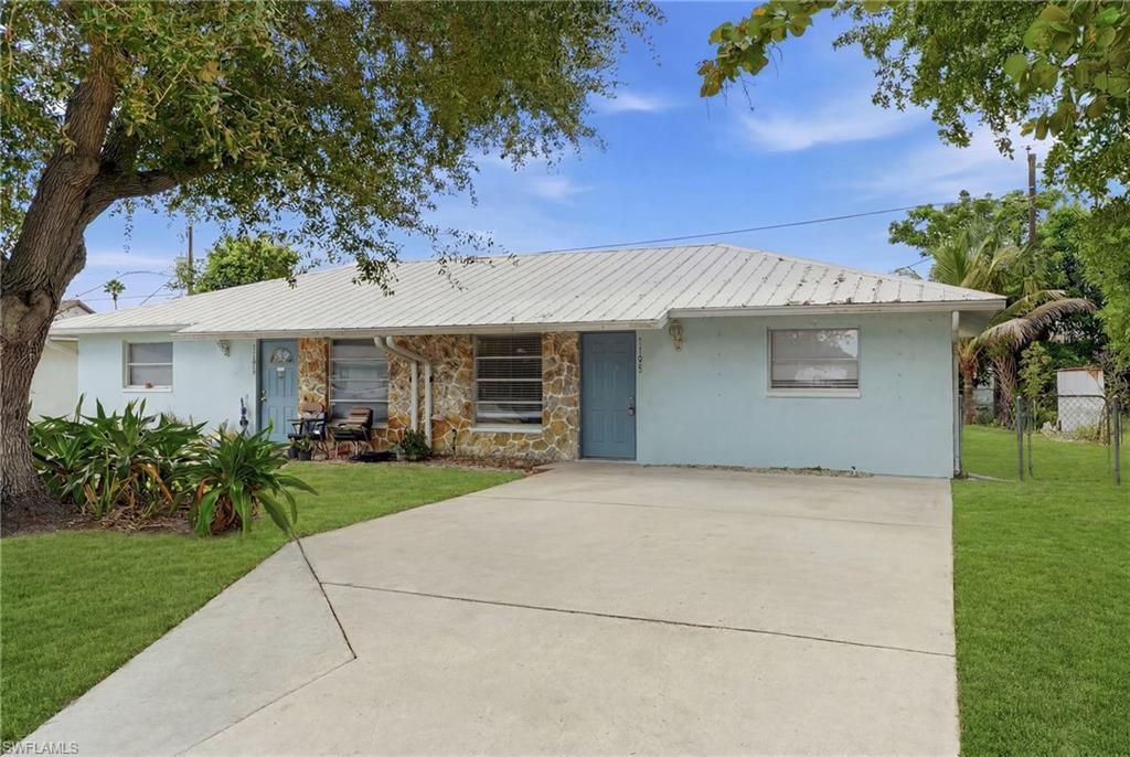 1195 S Alhambra Cir, Naples, FL 34103 Photo