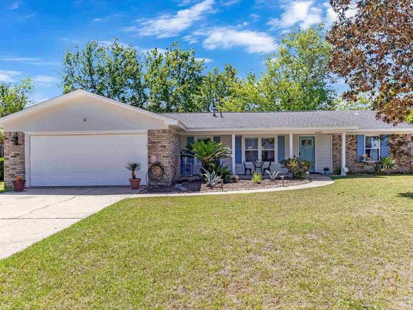 1433 Little Creek Dr, Pensacola, FL 32506