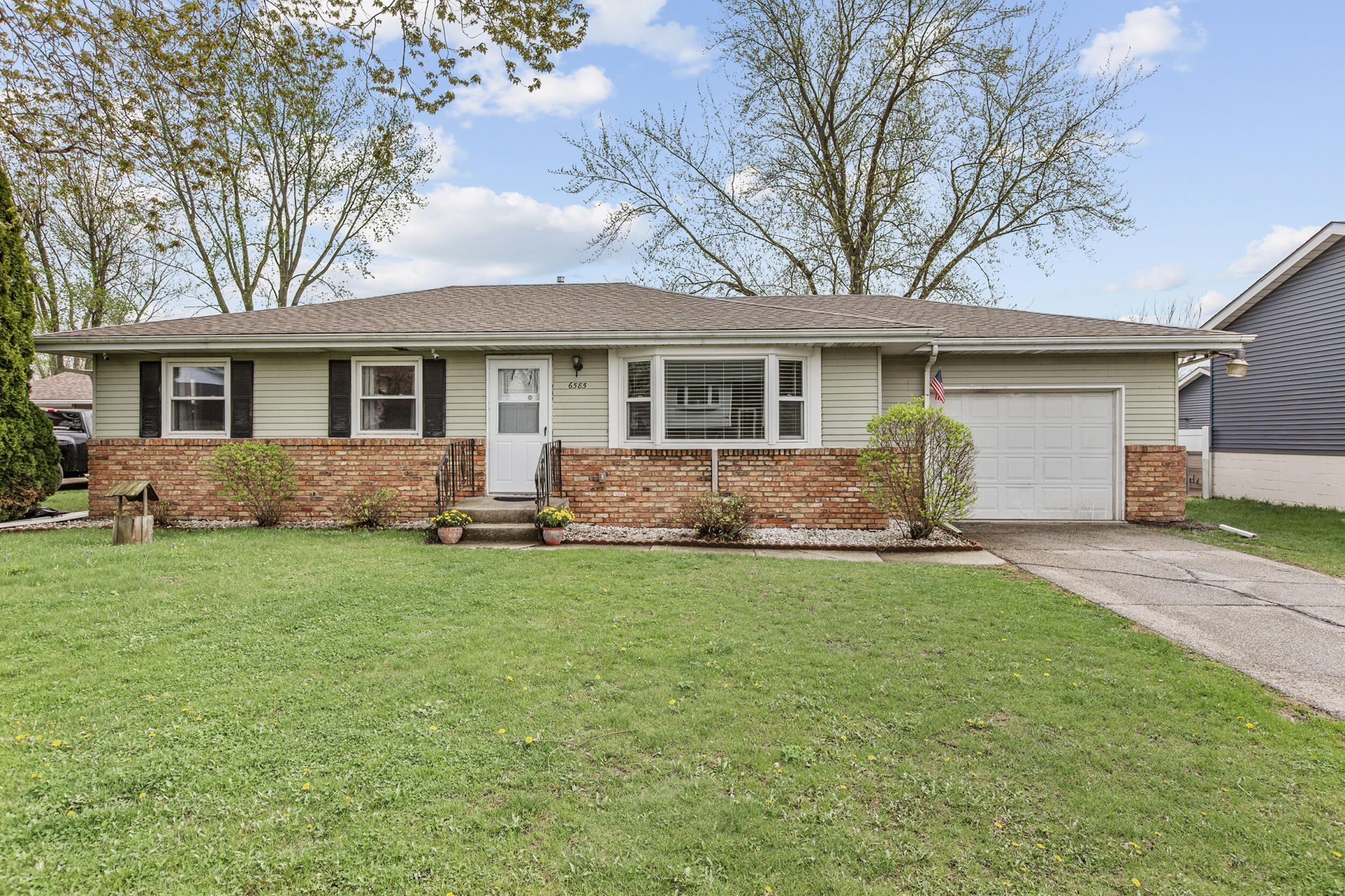 6585 W 130th Avenue, Cedar Lake, IN 46303 Main Photo