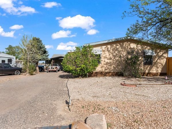 956 S Countryside Dr, Pueblo West, CO 81007