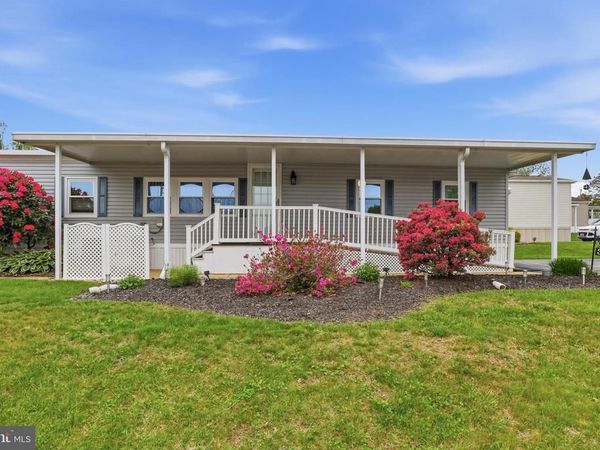 307 BLUE JAY DRIVE, RED LION, PA 17356