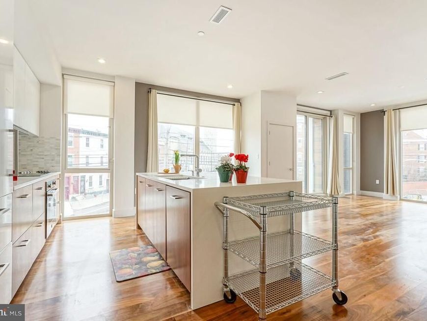 621 23 S 24th Street , Unit 206, Philadelphia, PA 19146 Main Photo