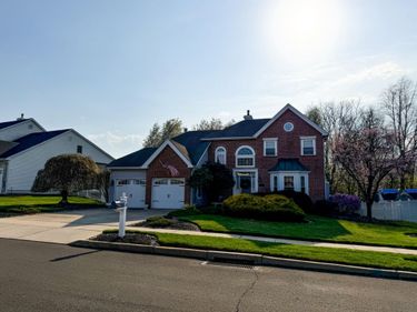 40 GREEN MEADOW DRIVE, LANGHORNE, PA 19047