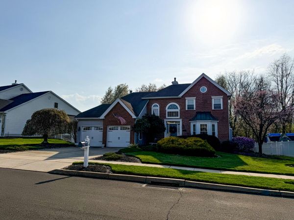 40 GREEN MEADOW DRIVE , LANGHORNE, PA 19047