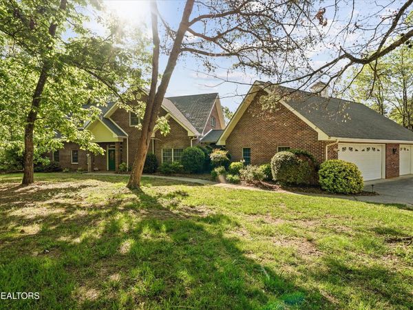 2168 Ranch Rd, Dandridge, TN 37725