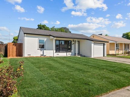 5625 La Campana Way, Sacramento, CA 95822 Photo