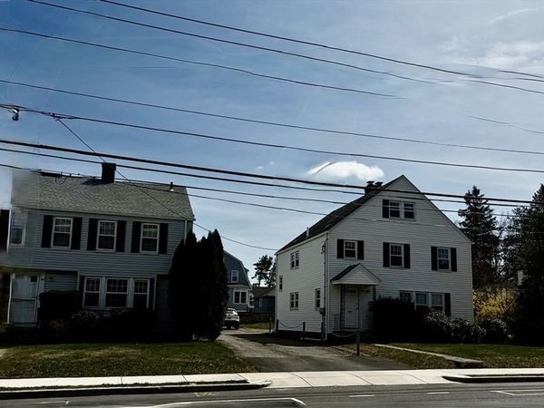 521-523 Burncoat St, Worcester, MA 01606