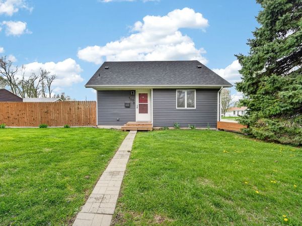 100 4th Avenue SE, Altoona, IA 50009