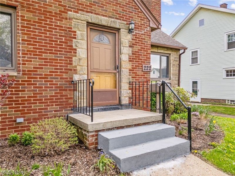 222 Montrose Avenue NW, Canton, OH 44708 Photo 3