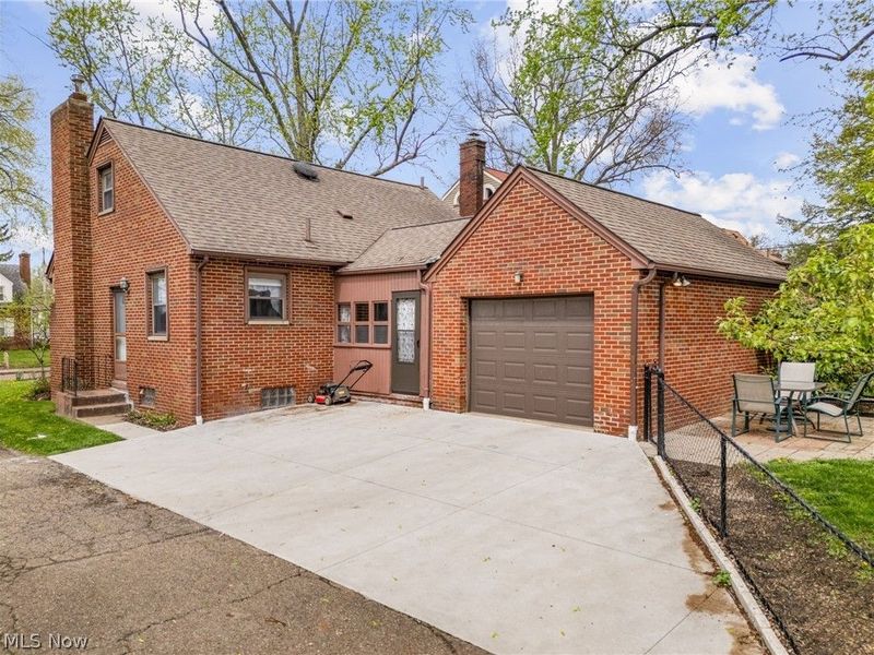 222 Montrose Avenue NW, Canton, OH 44708 Photo 4