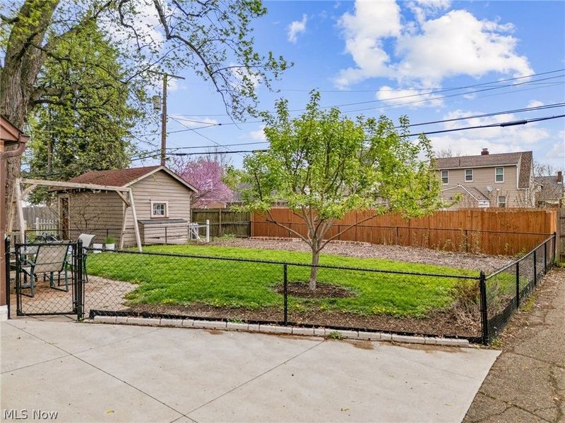 222 Montrose Avenue NW, Canton, OH 44708 Photo 8