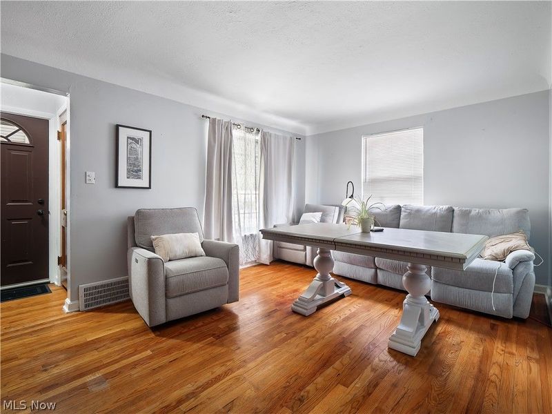 4423 Grantwood Drive, Parma, OH 44134 Photo 9