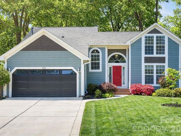 8700 Heather View Court, Charlotte, NC 28216
