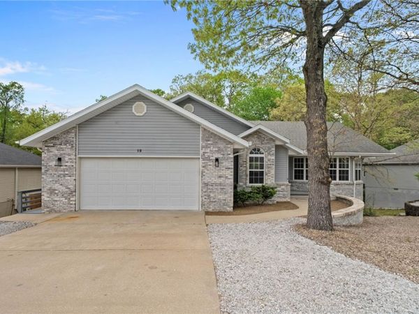 12 Lyndhurst Drive , Bella Vista, AR 72714