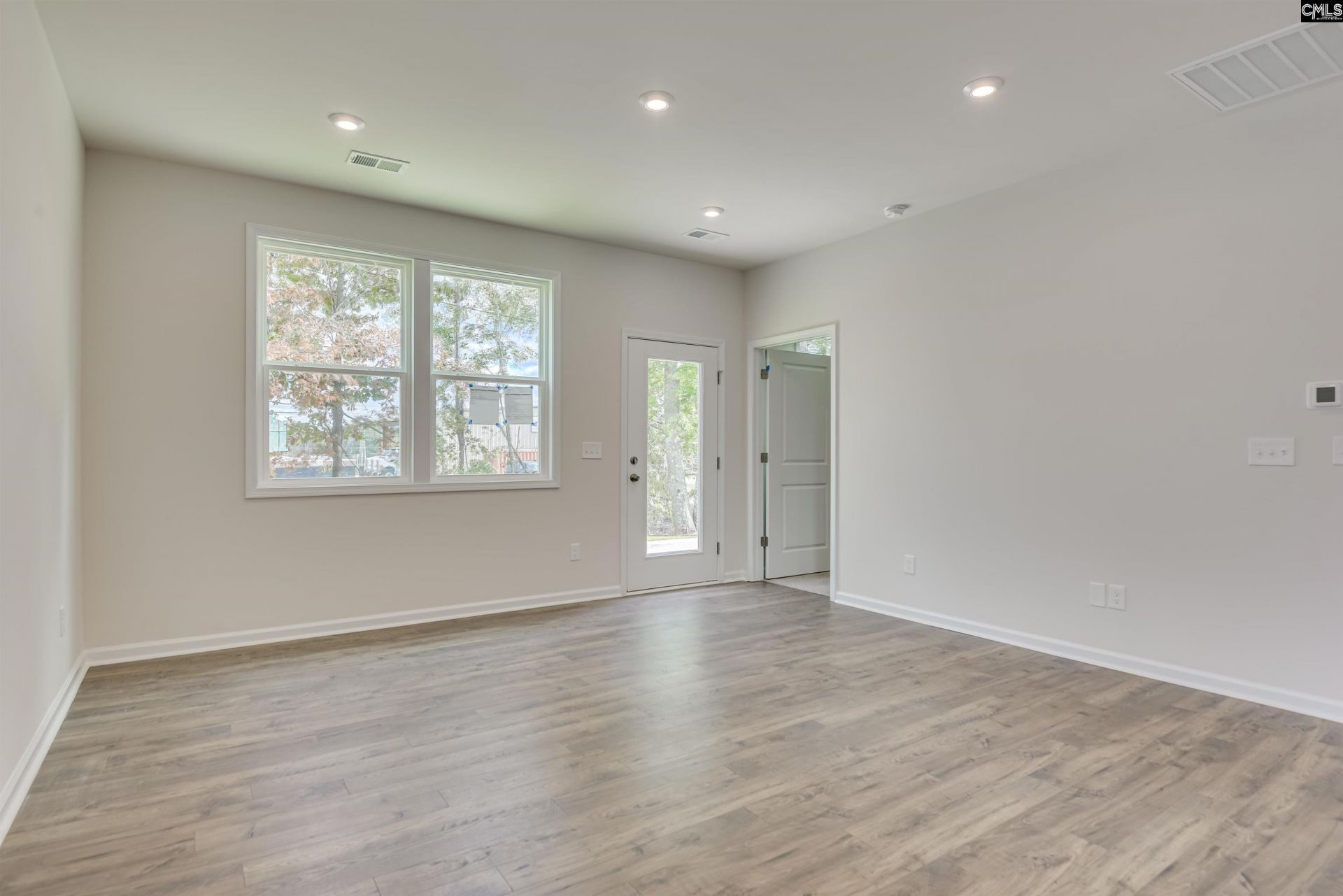 261 Summer Orchard Drive  Photo 6