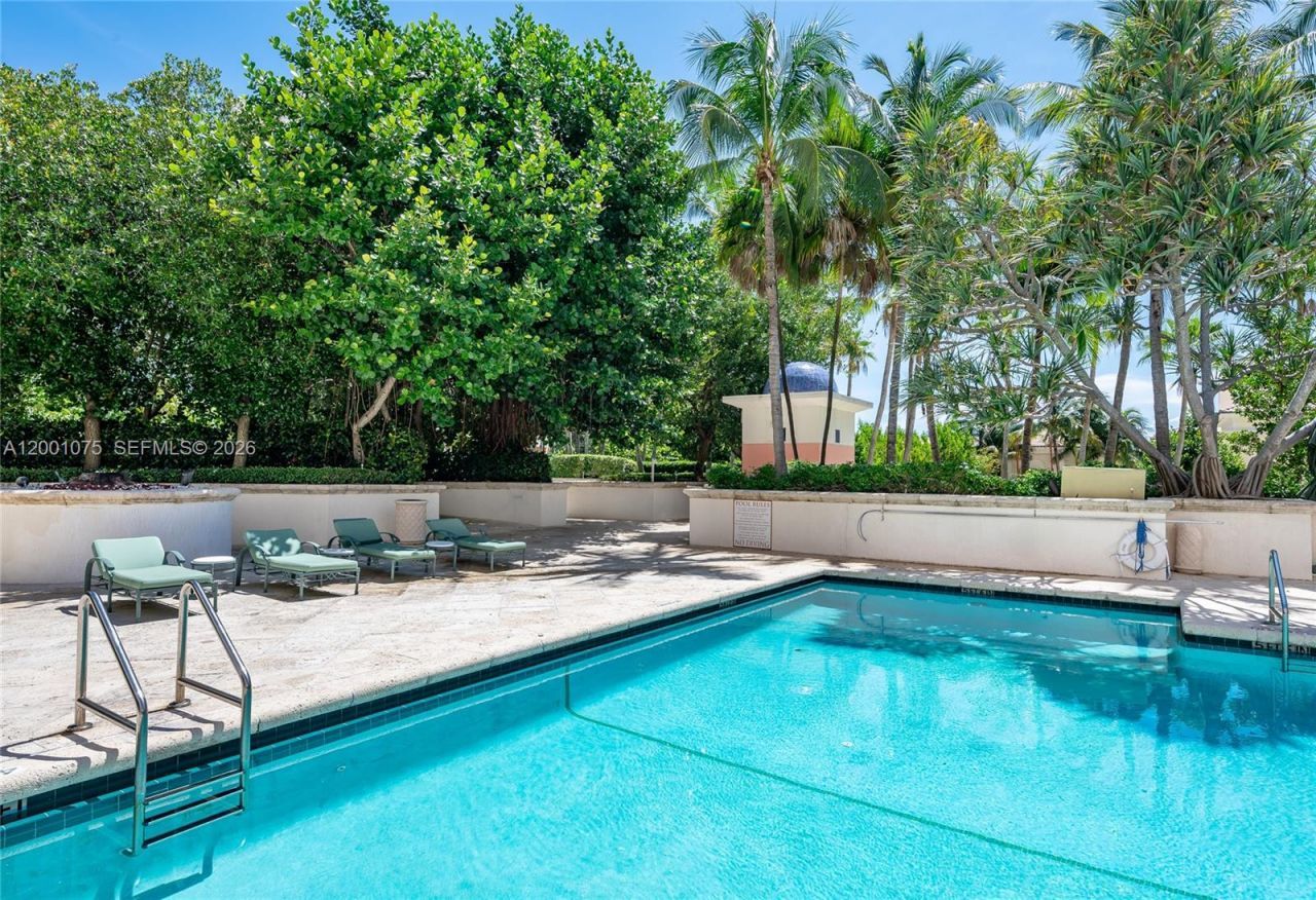 789 Crandon Blvd, Unit 502, Key Biscayne, FL 33149 Photo