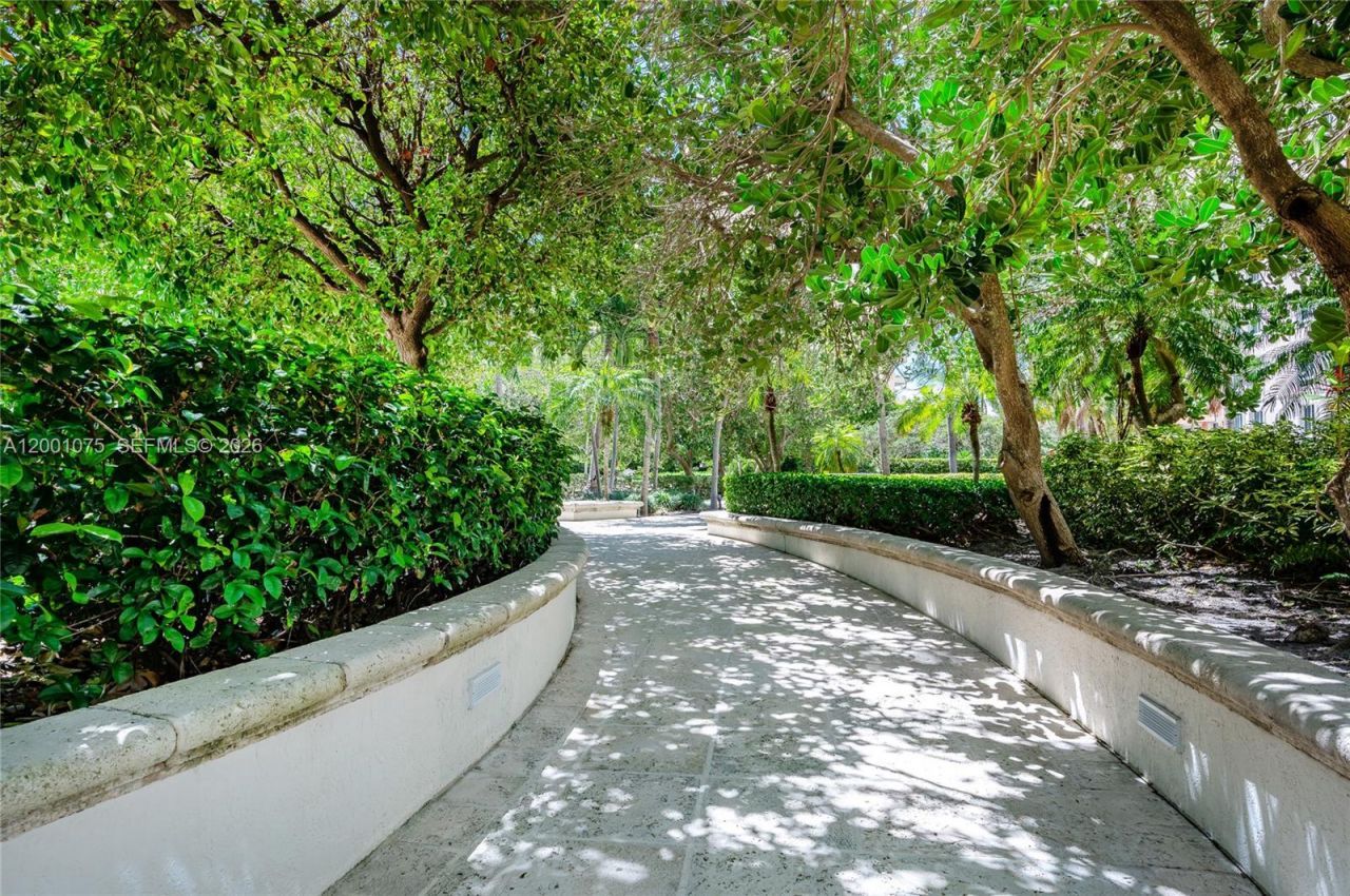 789 Crandon Blvd, Unit 502, Key Biscayne, FL 33149 Photo