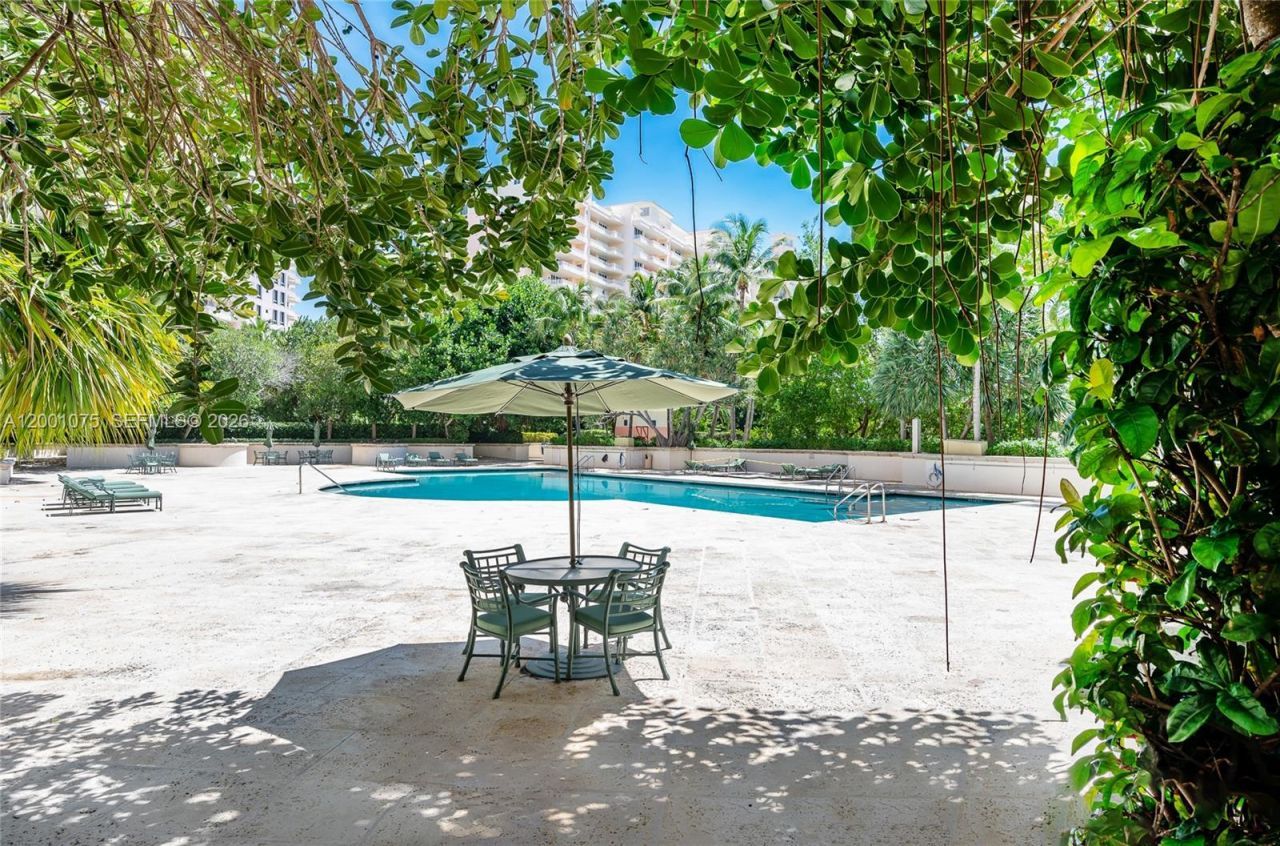 789 Crandon Blvd, Unit 502, Key Biscayne, FL 33149 Photo