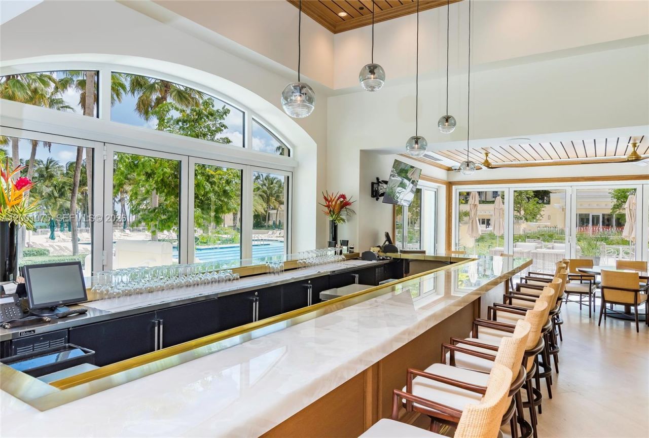 789 Crandon Blvd, Unit 502, Key Biscayne, FL 33149 Photo