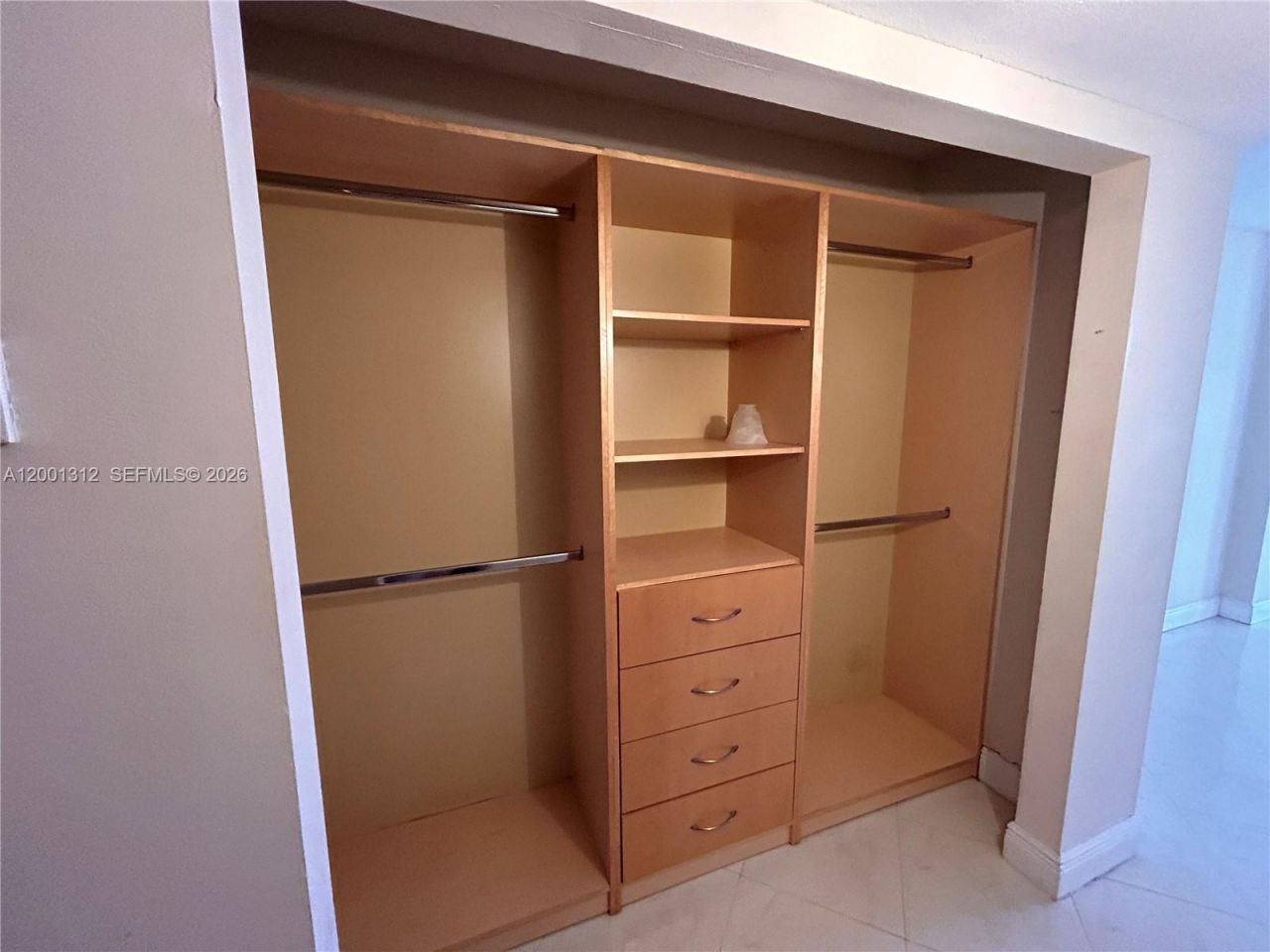 7601 E Treasure Dr, Unit 1612, North Bay Village, FL 33141 Photo