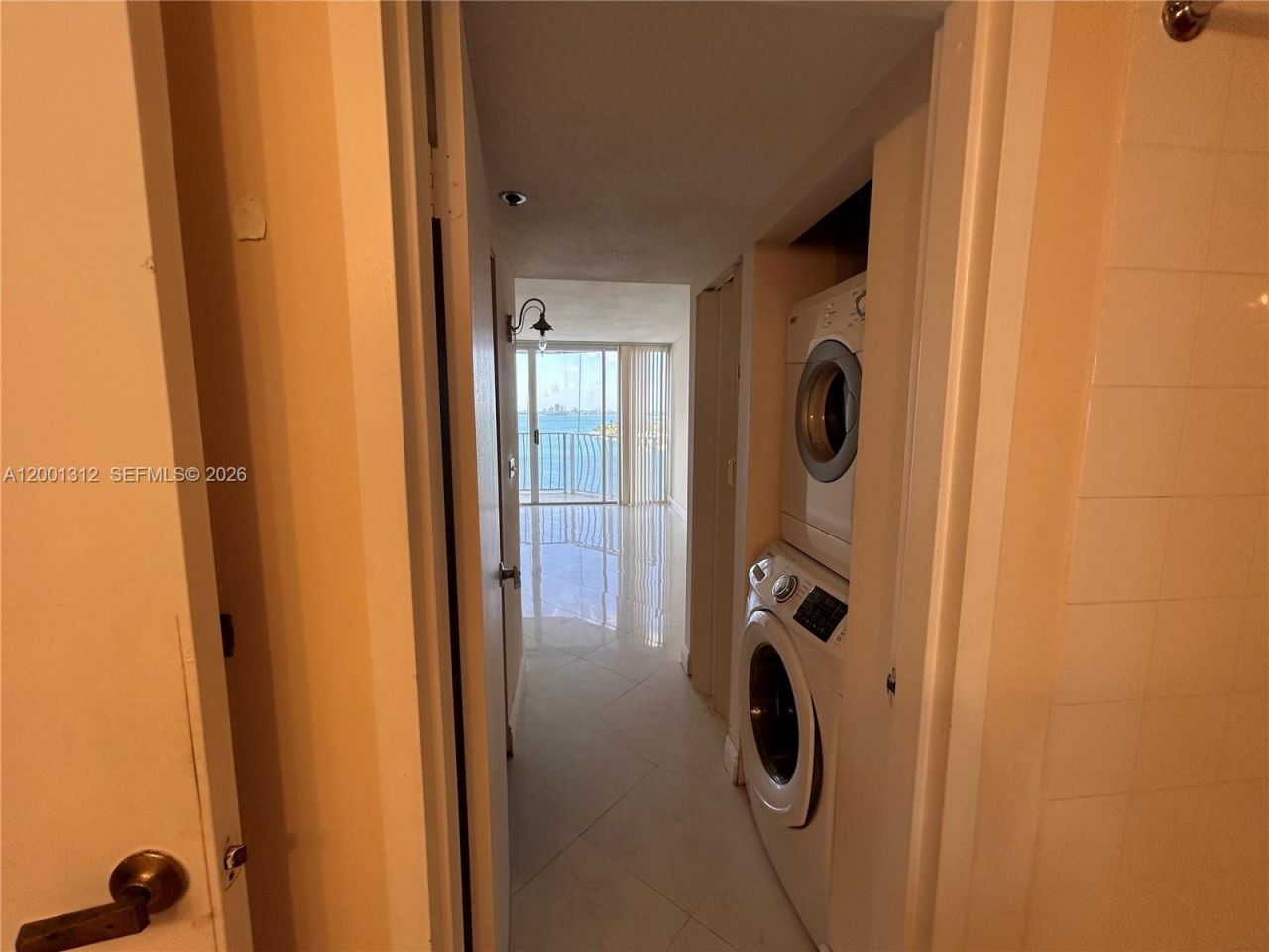7601 E Treasure Dr, Unit 1612, North Bay Village, FL 33141 Photo