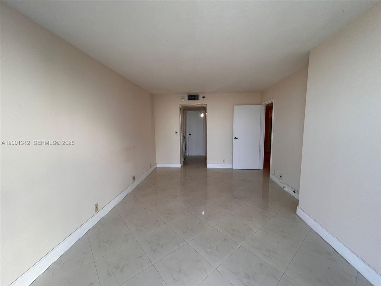 7601 E Treasure Dr, Unit 1612, North Bay Village, FL 33141 Photo