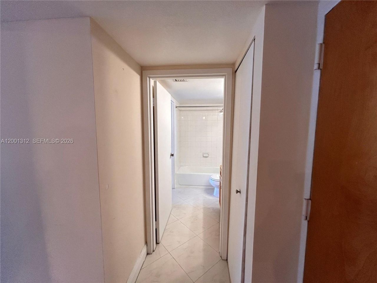 7601 E Treasure Dr, Unit 1612, North Bay Village, FL 33141 Photo