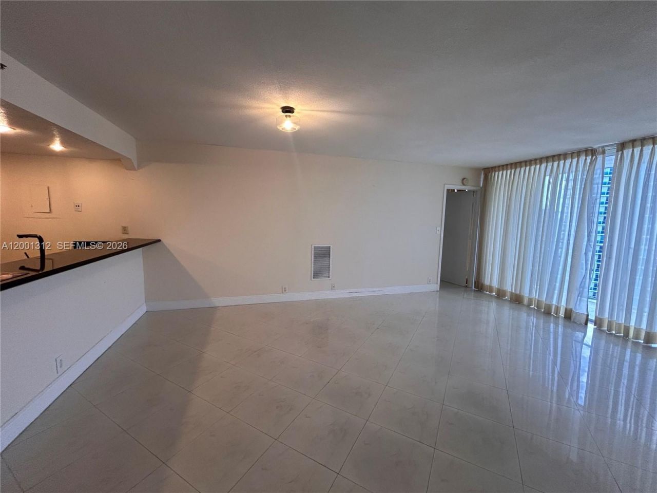 7601 E Treasure Dr, Unit 1612, North Bay Village, FL 33141 Photo
