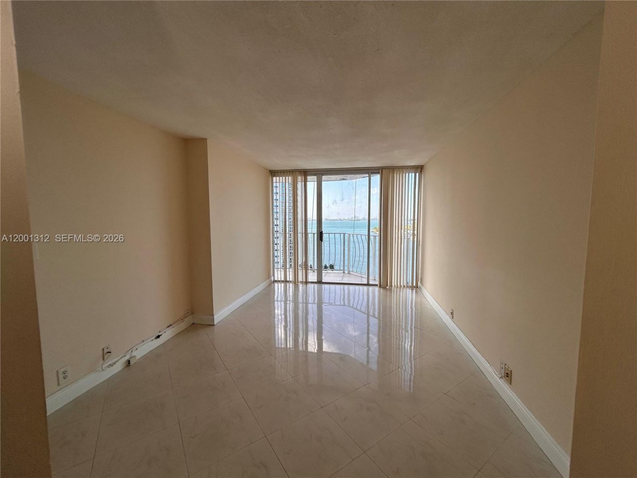 7601 E Treasure Dr, Unit 1612, North Bay Village, FL 33141 Photo