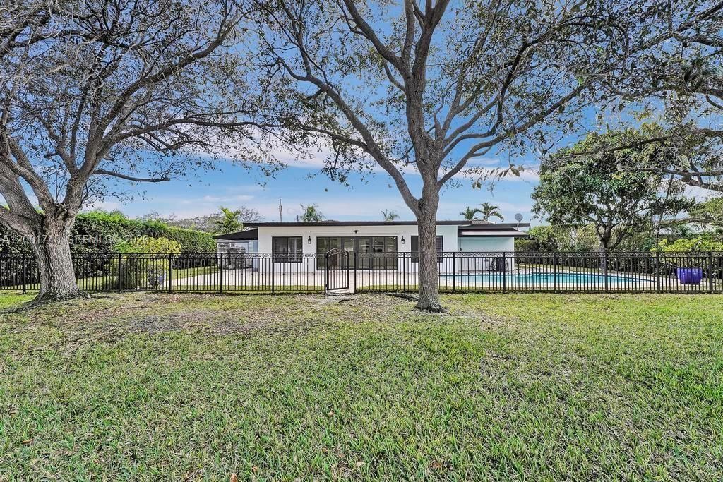 9261 SW 85th St, Miami, FL 33173 Photo