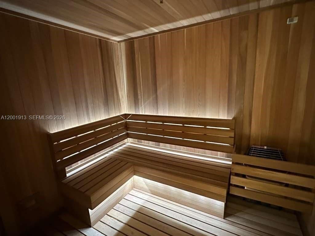 77 SE 5th Street, Unit 1007, Miami, FL 33131 Photo