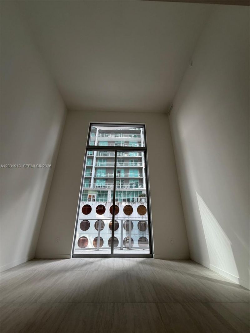 77 SE 5th Street, Unit 1007, Miami, FL 33131 Photo