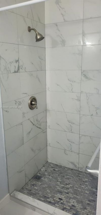 8545 Harding Ave, Unit 5, Miami Beach, FL 33141 Photo