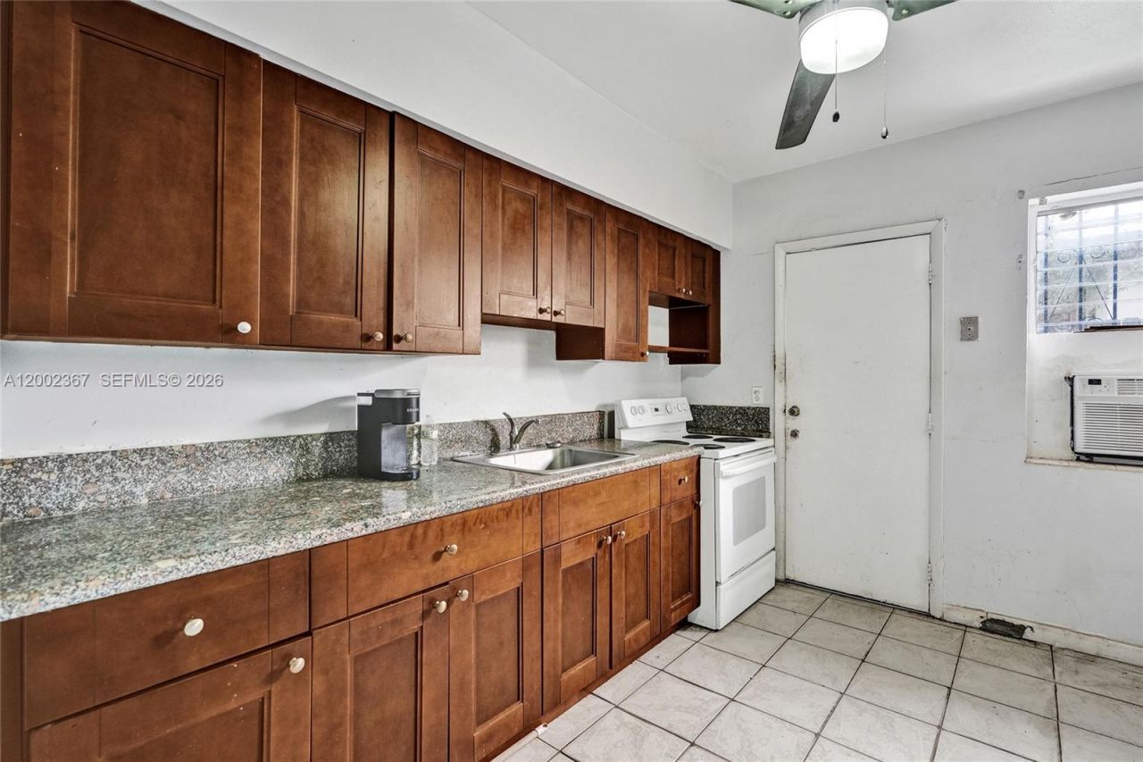 836 NW 101st St, Miami, FL 33150 Photo