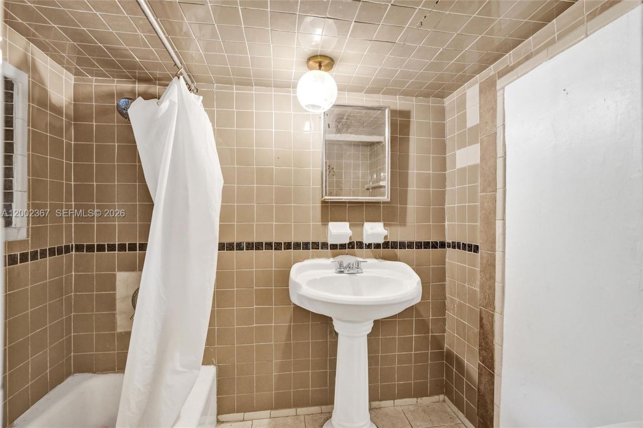 836 NW 101st St, Miami, FL 33150 Photo